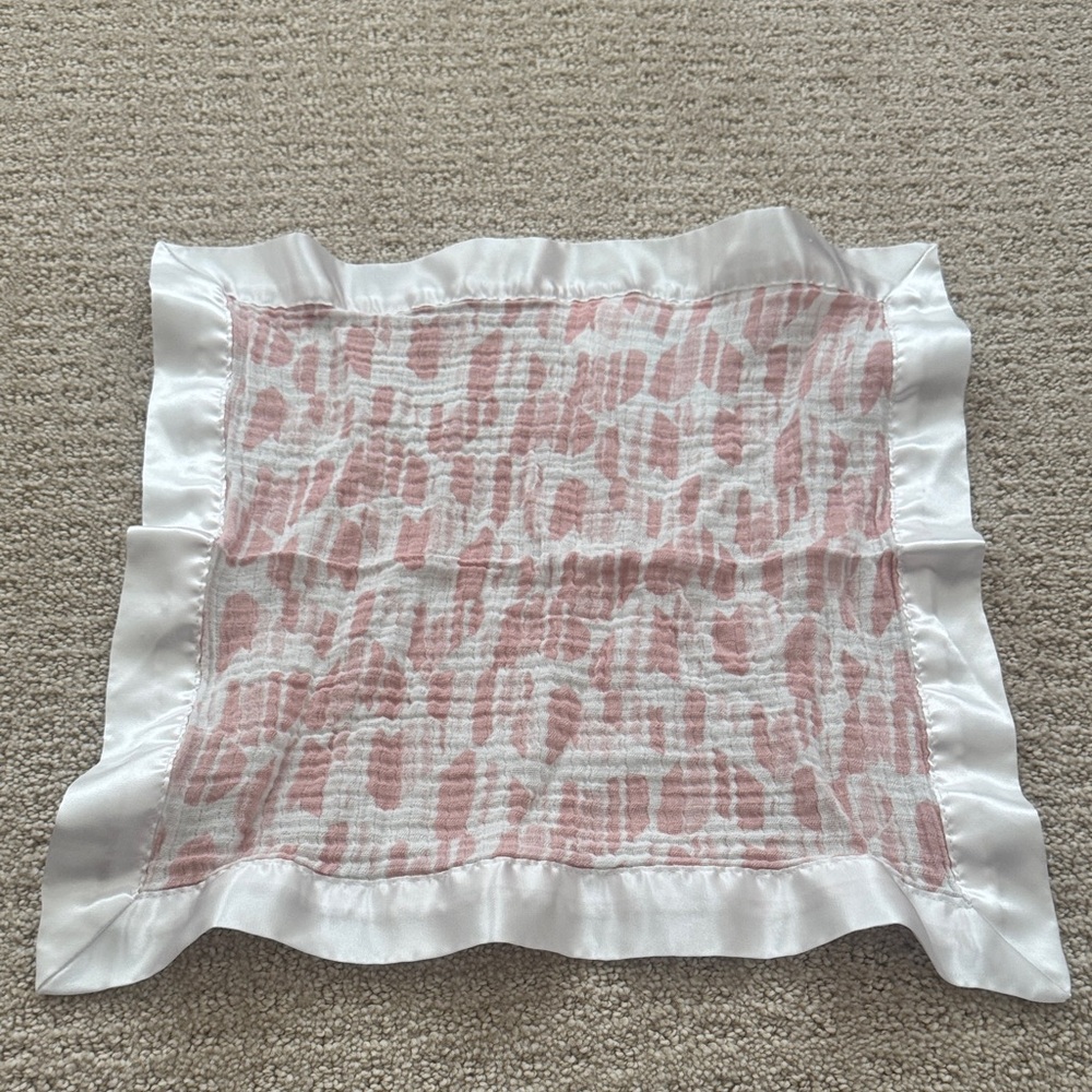 NWOT aden + anais Pink and White Security Blanket